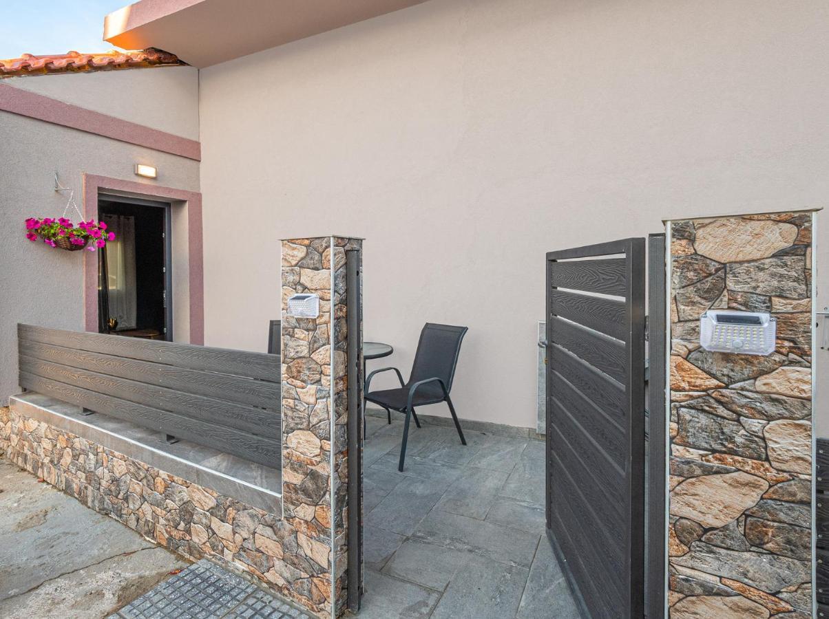 Hara Apartments Chrysoupolis Extérieur photo